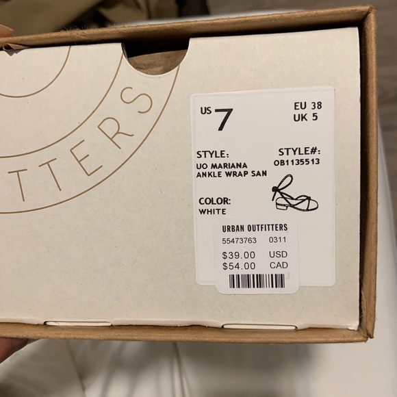 Strapped heels - Picture 3 of 3